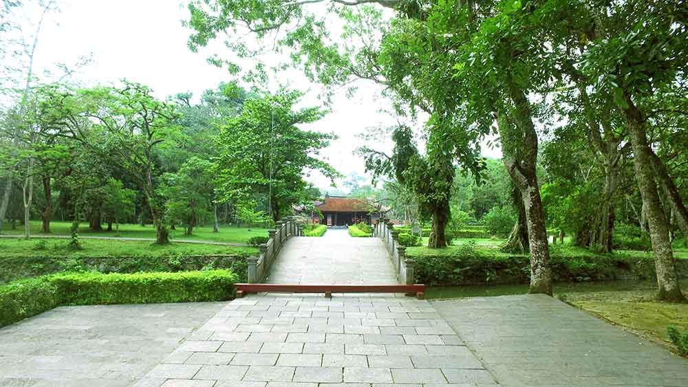 The Bạch bridge at Lam Kinh relic site